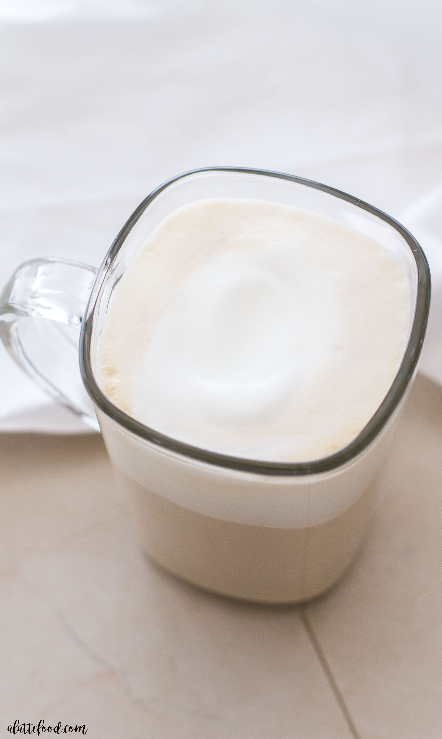 8 Ways to Make Cafe Latte At Home Without A Machine