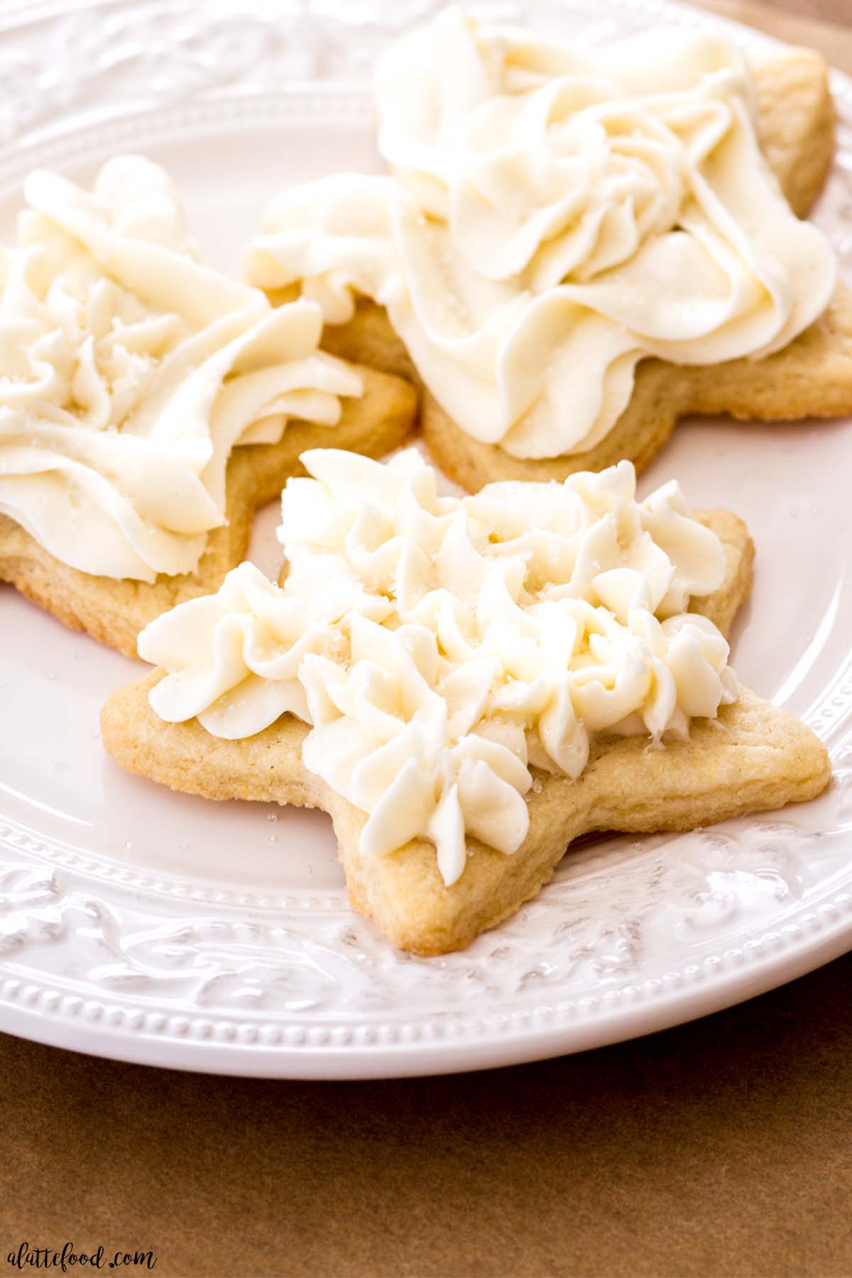 Best Easy Sugar Cookie Frosting Recipe (Vanilla Buttercream) - A ...